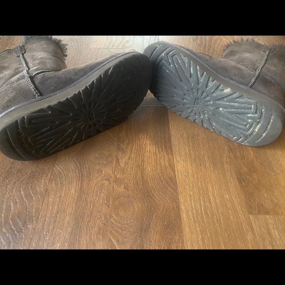 Girls Ugg boots - Picture 3 of 6